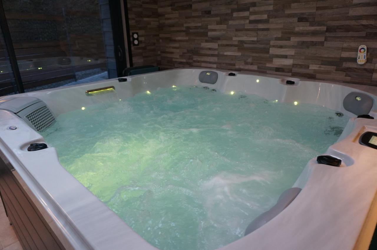 Domaine Du Moulin A Vent - Gite & Spa Saint-Florent-sur-Cher Exterior foto